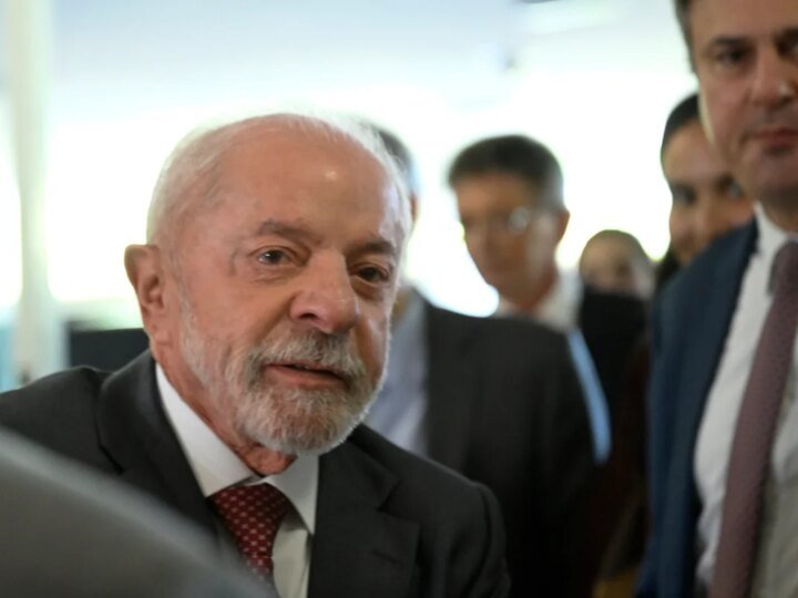 Artistas Orientados a Usar Branco em Atos pela Democracia