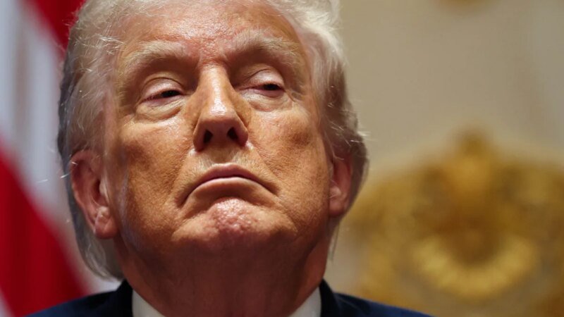 Trump Propõe Renomear Oceano em Comício