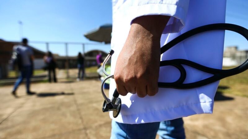 Congresso Nacional Institui Exame Obrigatório para Registro de Médicos