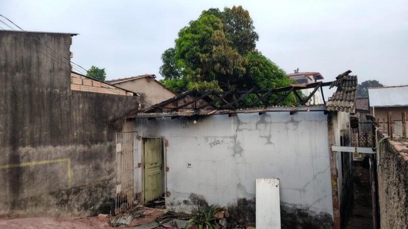 Incêndio Devastador em Santarém Deixa Casal Desabrigado